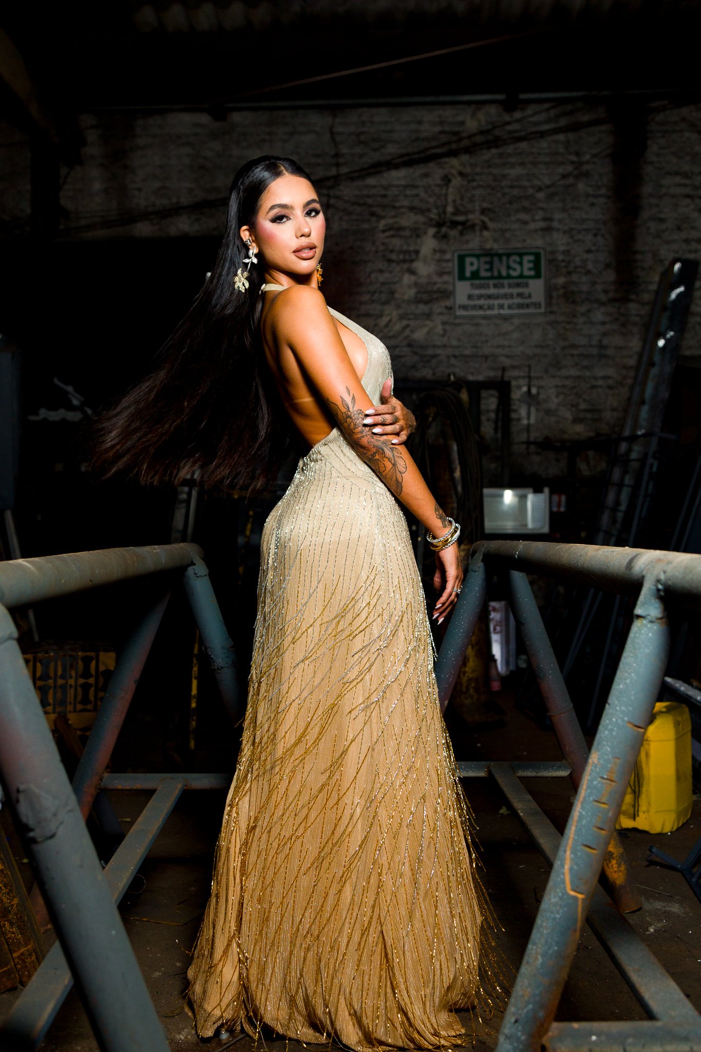 Vestido de formatura bordado com brilho